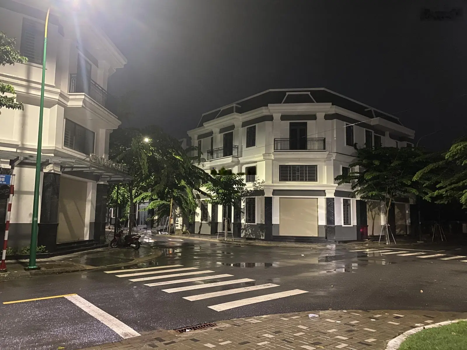 Cần bán căn góc 2 mặt tiền duy nhất, 120m², 4,6 tỷ, ngay trung tâm hành chính Bình Dương