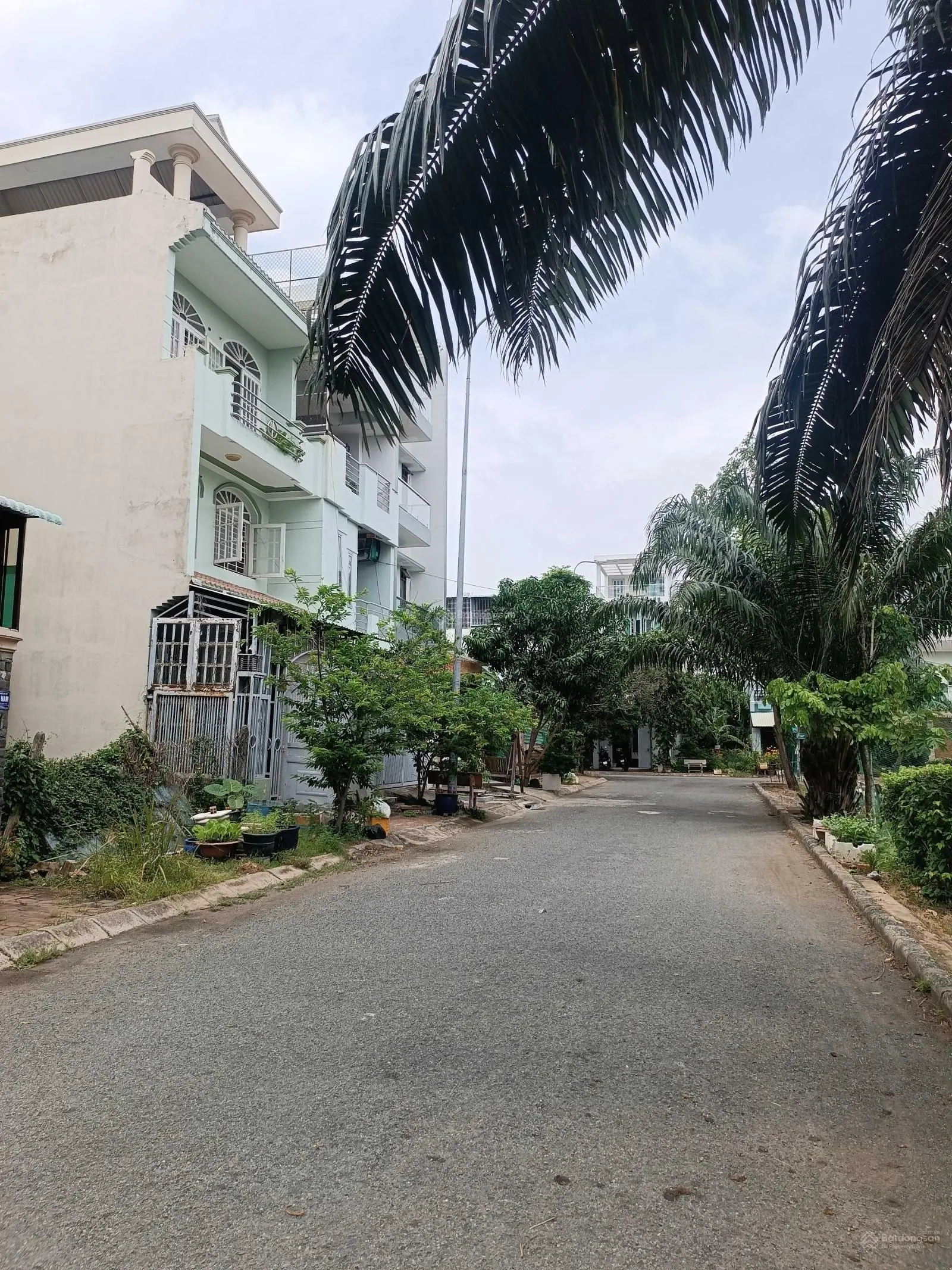 Cần bán lô đất 90m2 KDC Nam Long - Đỗ Xuân Hợp, vị trí đẹp đường 12m. Giá 7,6 tỷ có TL