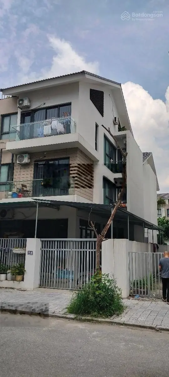 Bán Biệt thự rẻ nhất khu An dương Villa. Lô có vị trí đẹp nhất với trục đường nối Lê Quang Đạo