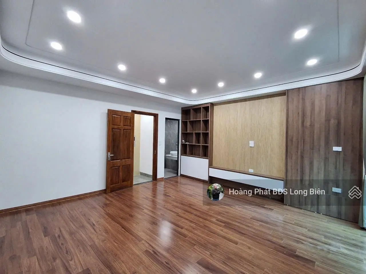 Bán nhà 48m2 x 6T thang máy tại Long Biên. Cách 1 nhà ra mặt phố Đàm Quang Trung. Lh 0965858116