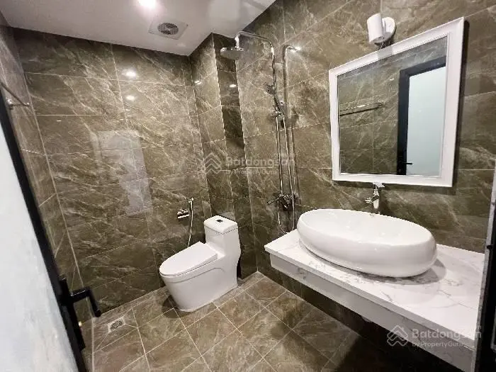 Bán Gấp nhà đẹp 40m2 Cạnh Phố Cổ Linh Ô tô đỗ cửa. Nhà mới hiện đại chỉ 6 tỷ