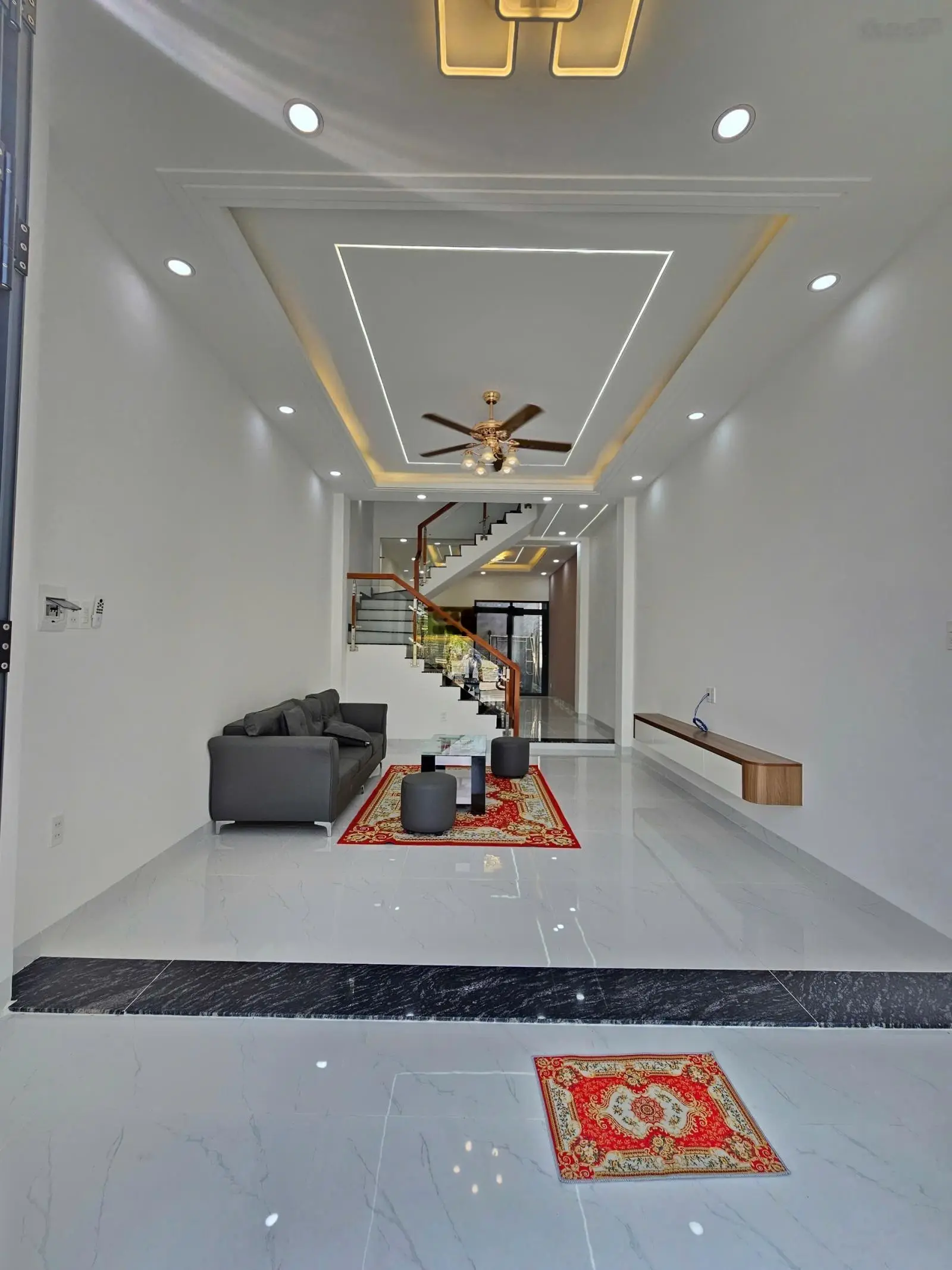 Nhà Đẹp Giá Rẻ: 2Tỷ950_Nhà 1 Trệt 1 Lầu KDC Gần Ngã Tư Miếu Ông Cù, TP.Thuận An