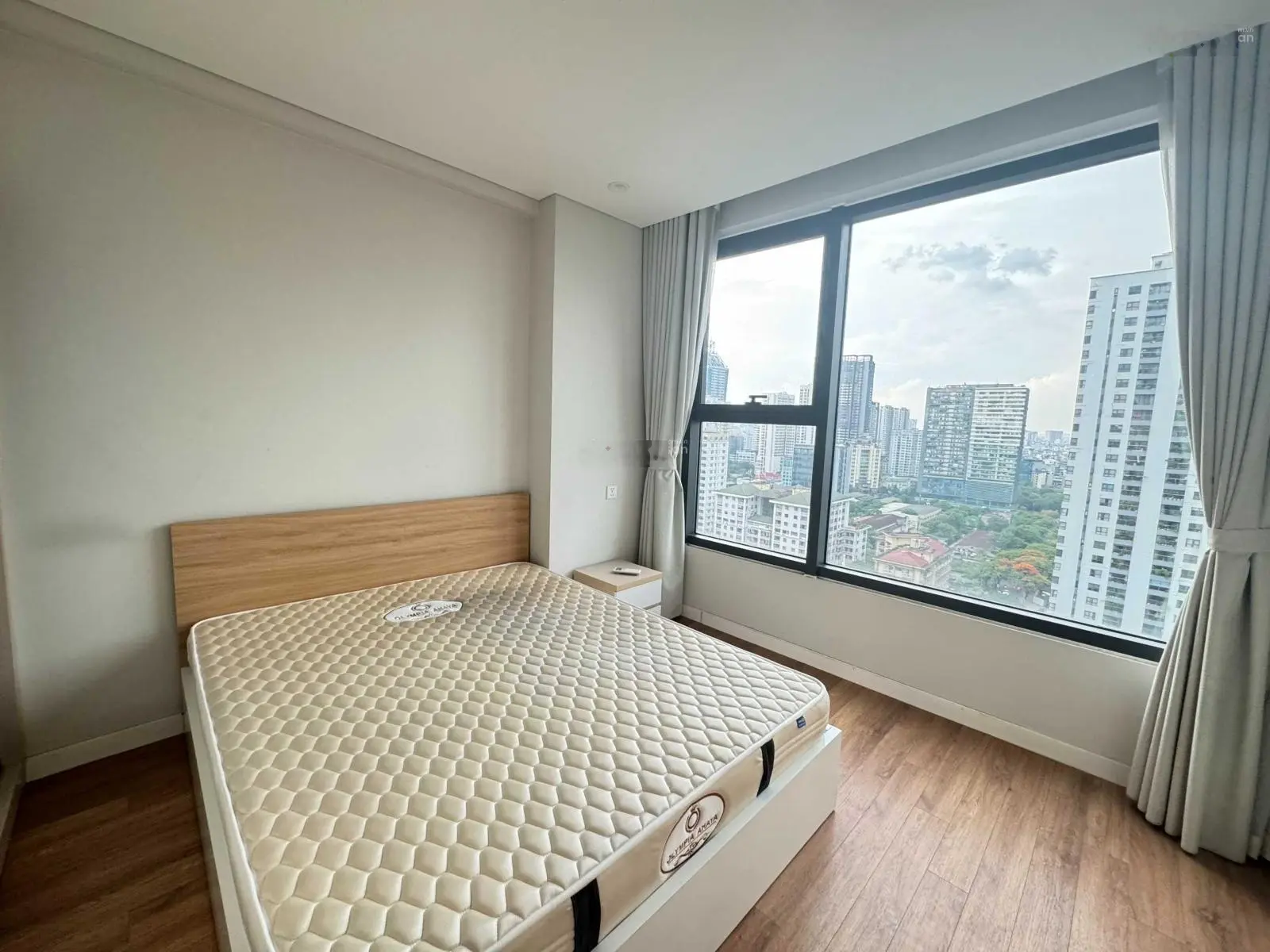 Chính chủ cần tiền bán gấp 3Pn2vs Bc Đông Bắc, DT 86m2 tầng cao view thoáng giá 6 tỷ có sổ lâu dài