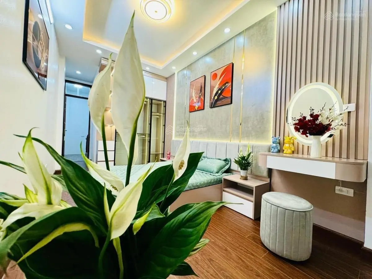 Nhà mặt phố Hàng Giấy diện tích 98 m2 nhà 5 tầng mặt tiền 3,5m giá 49 tỷ