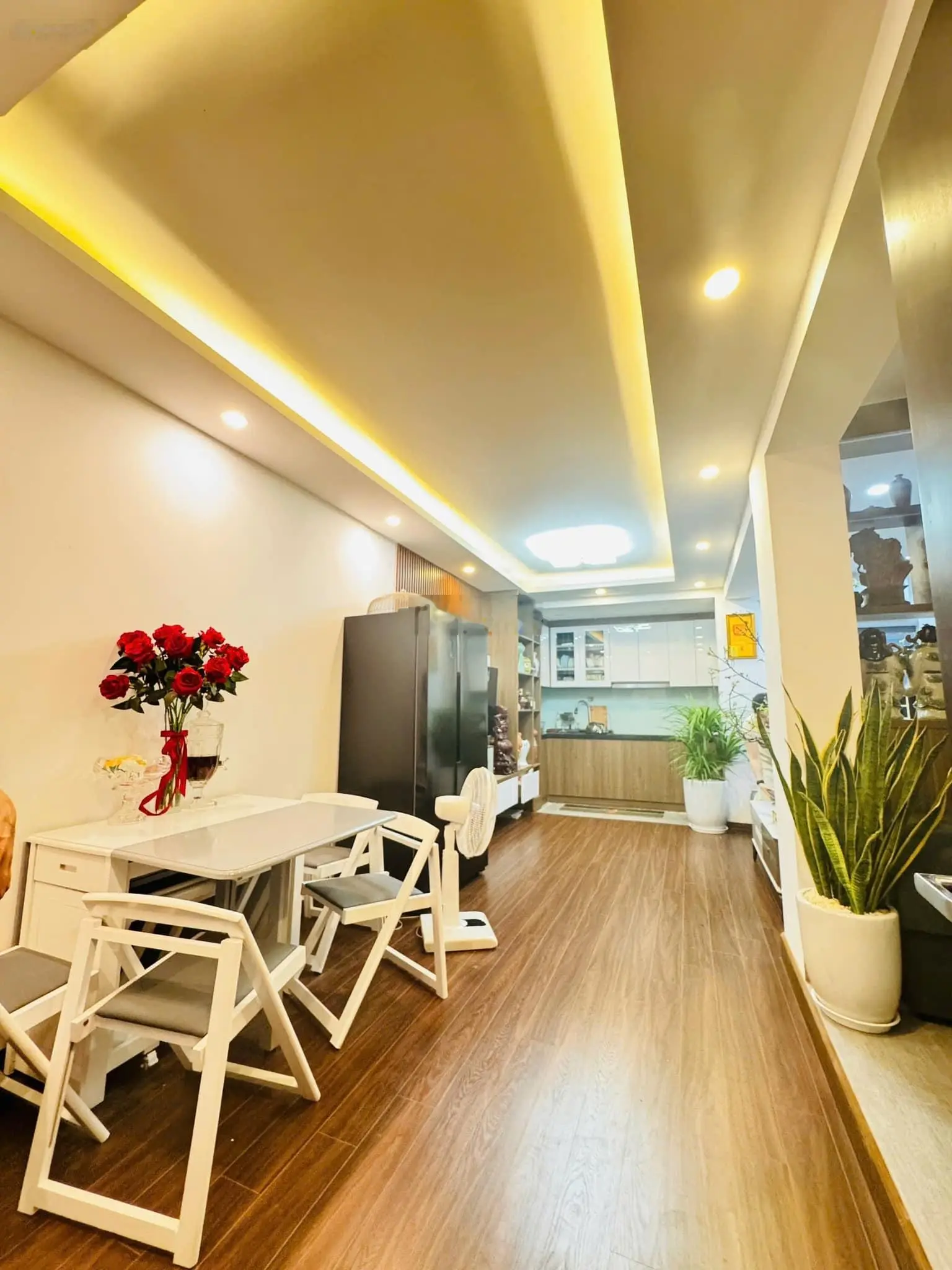 Hoa hậu! Nghi Tàm, Tây Hồ, tầng 1, 2 thoáng, ô tô, 90m2, 2PN 2WC nhà đẹp chỉ 3,63 tỷ