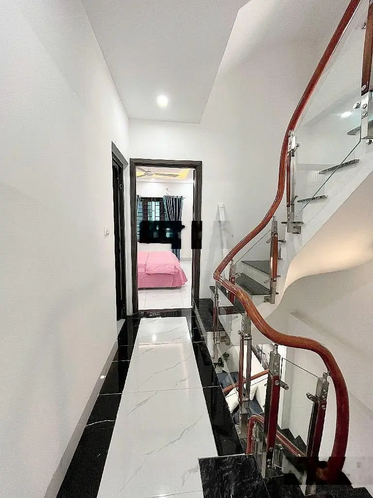3,85 tỷ Cực phẩm Đại Cát . 5 tầng , MT 6,6m , full nội thất , gần ôtô . Nhà mới koong 0985 387 ***