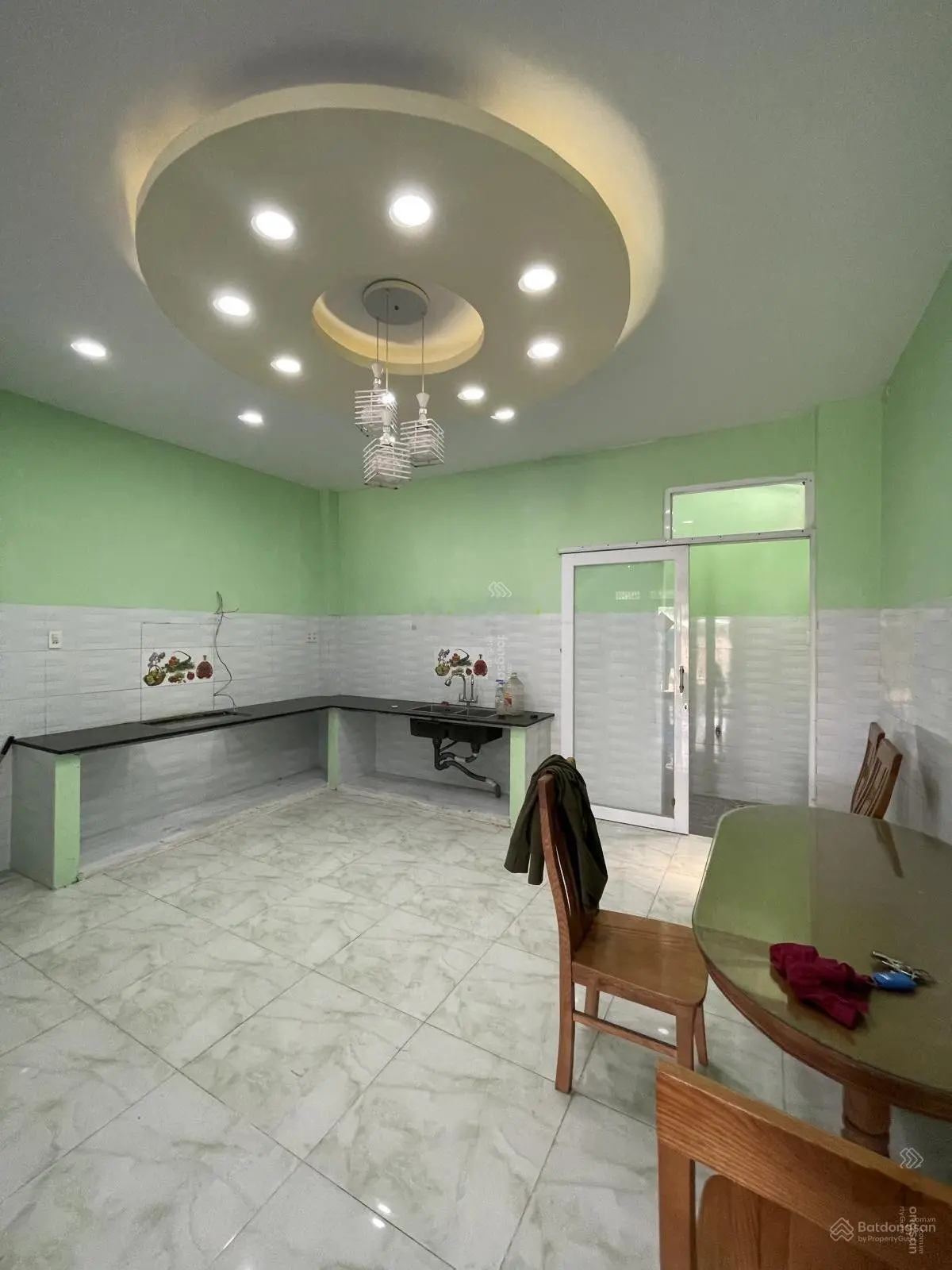 Bán nhà mặt tiền nội bộ P7 quận 8 sổ hồng riêng hoàn công đầy đủ nhà 4 tầng DT 58 m giá 5 tỷ 3