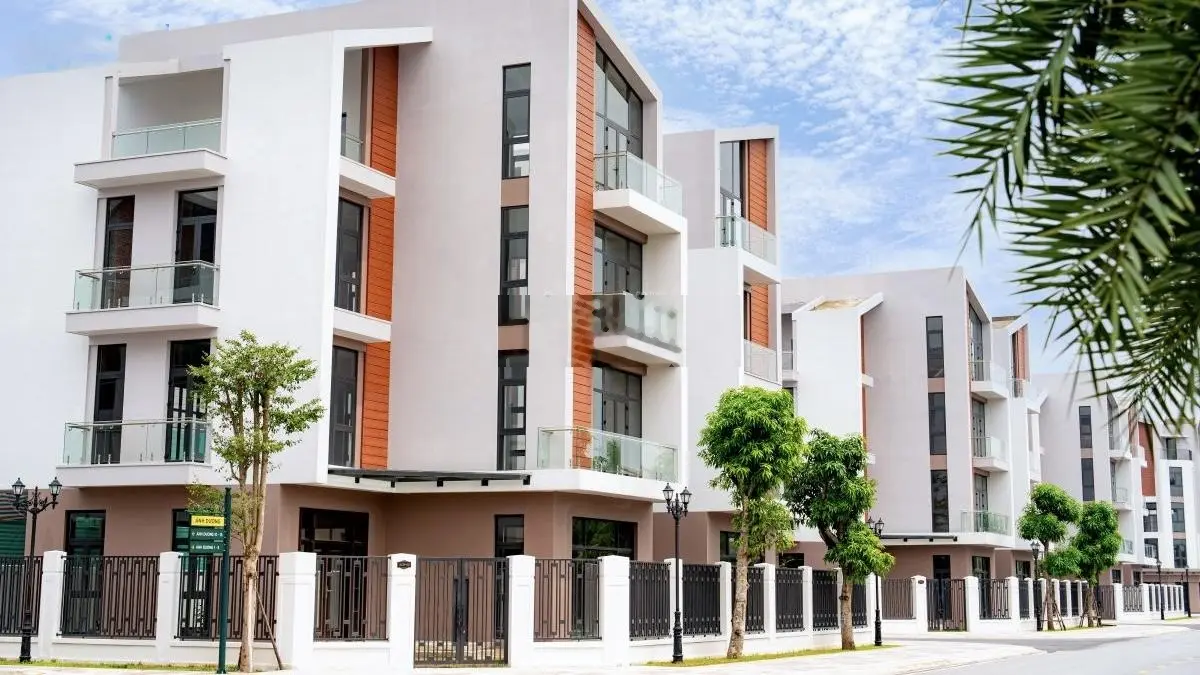 Tài chính 20 tỷ có nên đầu tư bất động sản tại Vinhomes Ocean Park 1 2 3 trong năm 2025 hay không?