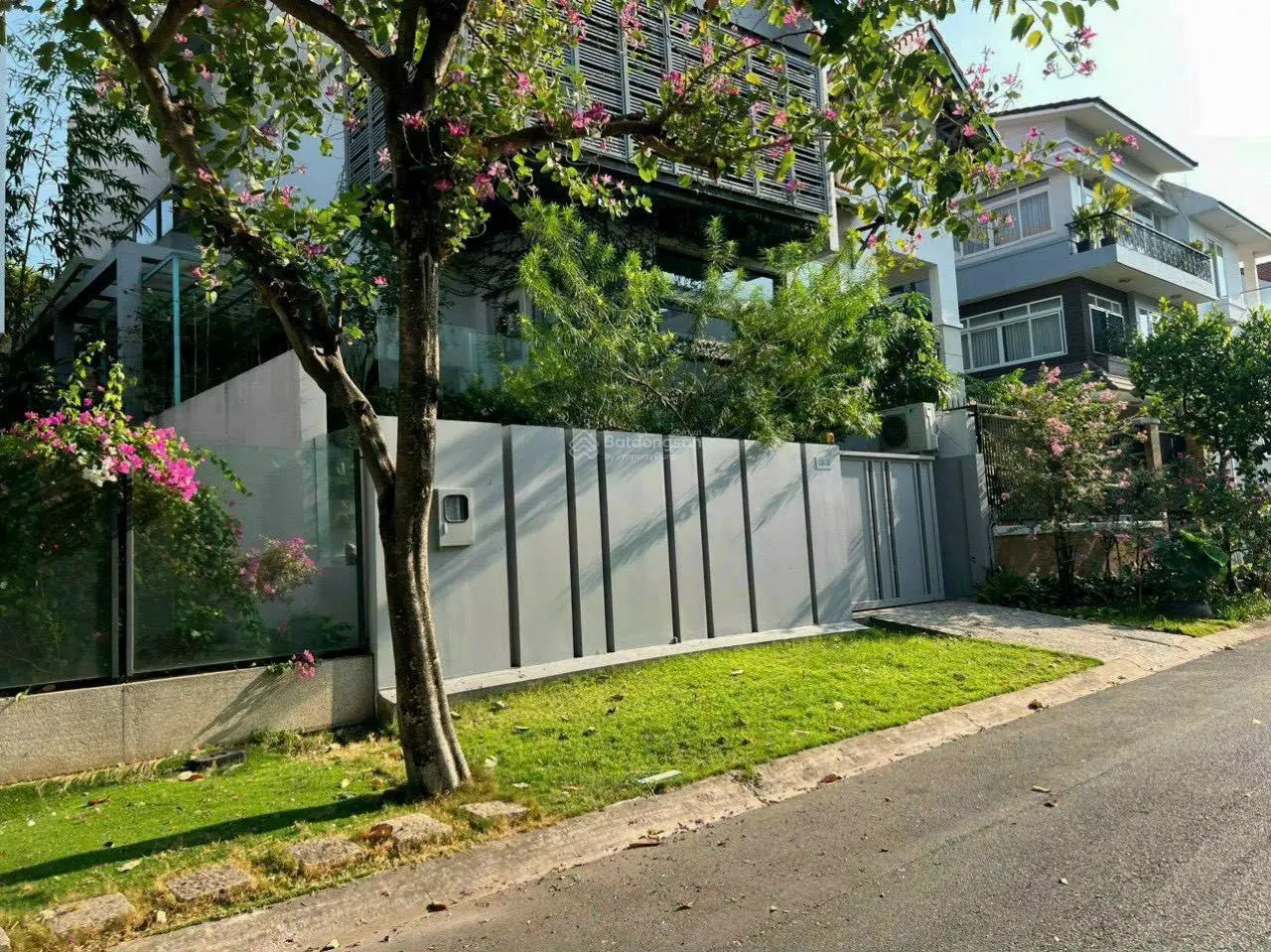 Giảm 5 tỷ bán nhanh BT 200m2 Thảo Điền có hồ bơi 1 trệt 3 lầu 420m2 nhà mới chỉ 37 tỷ TL