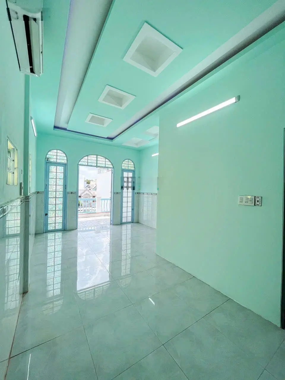 Nhà 2 lầu đường số 25KDC thới nhựt 1, nhà mới tặng 2 máy lạnh, vào ở ngay