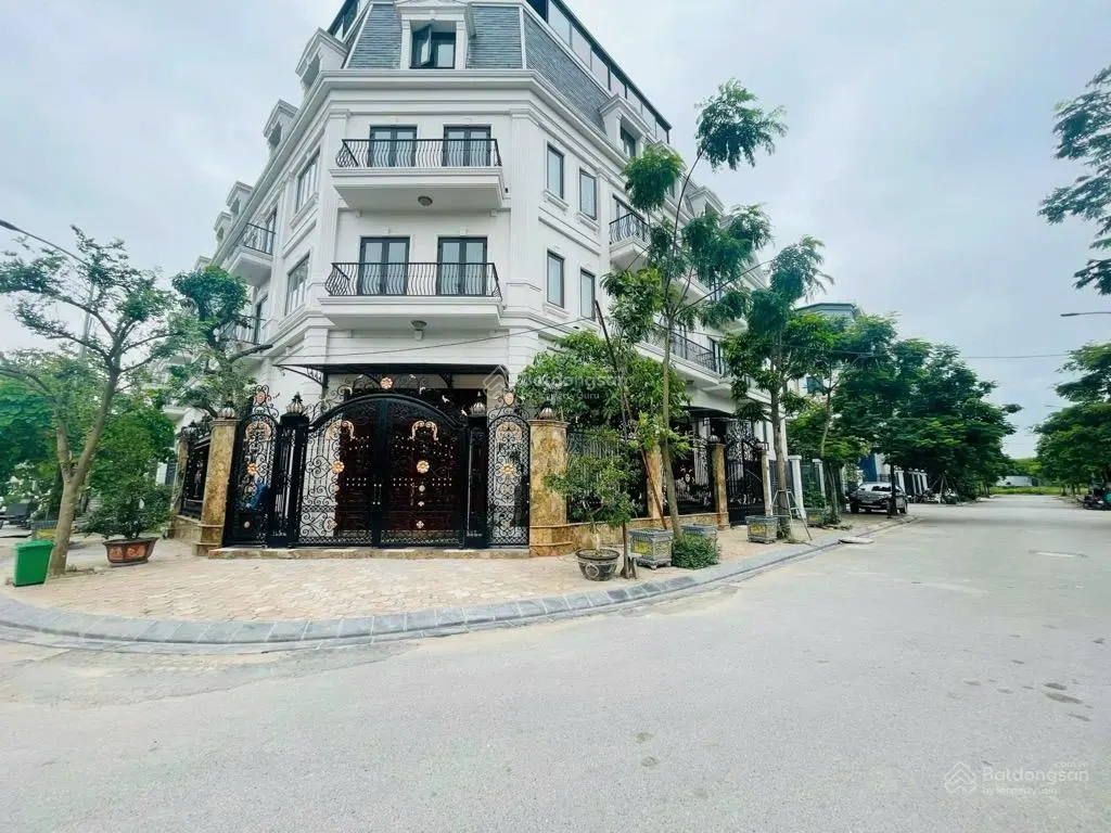 Biệt thự LK 5 tầng nội thất đẹp, kinh doanh văn phòng - có thang máy - đường 2,3 oto tránh