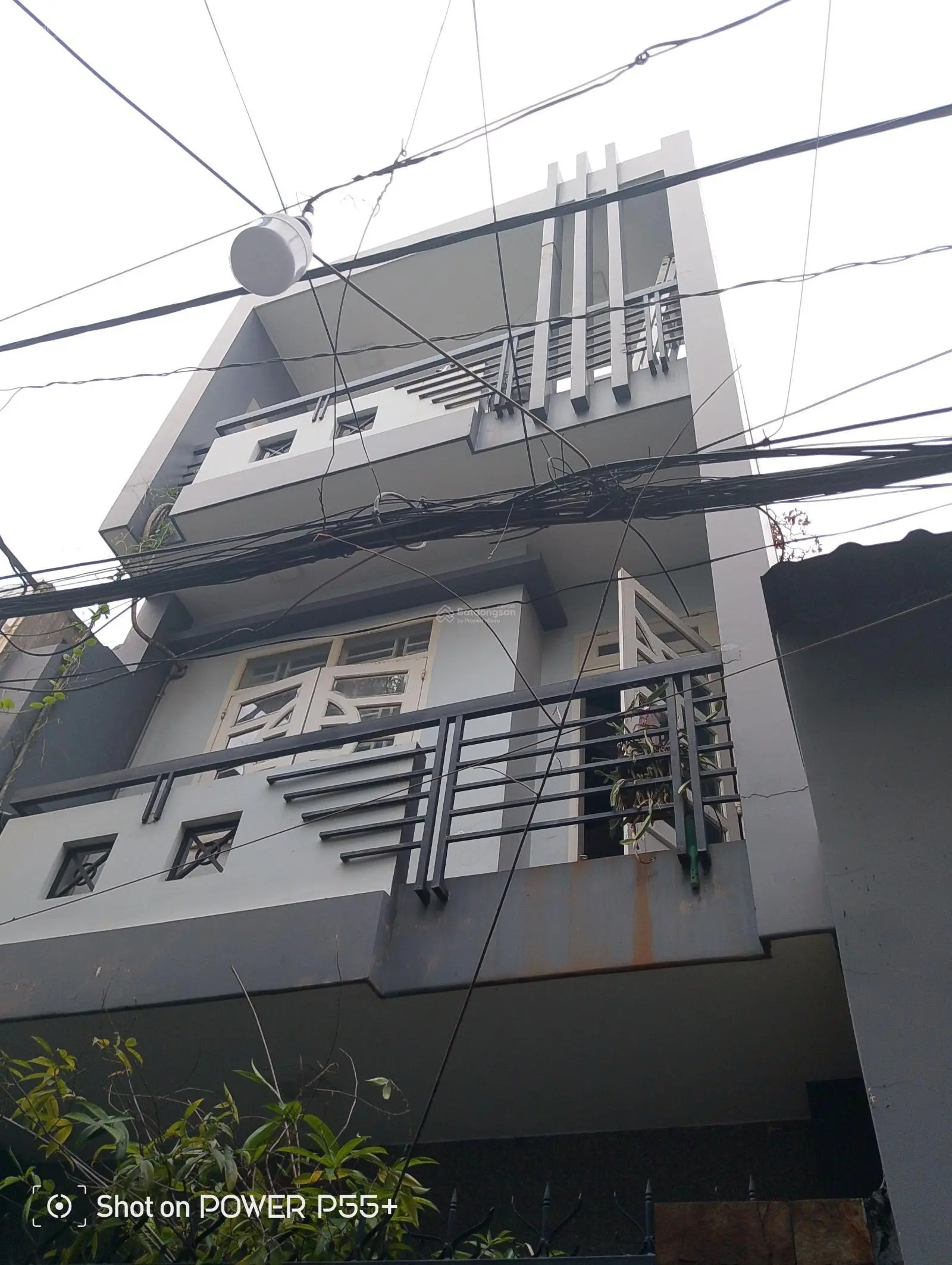 Bán nhà đẹp ngay chợ phạm văn hai p.2, tân bình xe hơi vào tận cửa-(4,2x15m)-3tầng-nhỉnh 7tỷ.