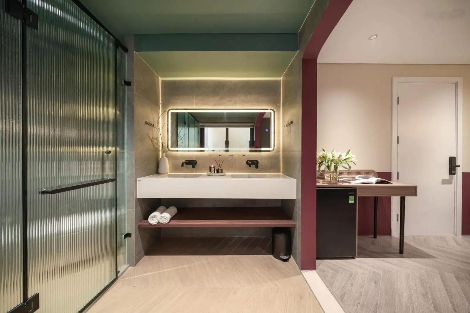 Siêu hiếm bán nhà lô góc Phú Thượng ô tô đỗ cửa 30m2, 3 tầng, 6,85 tỷ