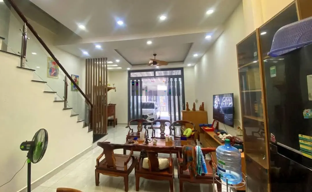Bán nhà - 6tỷ15 ô tô ngủ nhà - 100m 5x20 nhà đẹp ở ngay