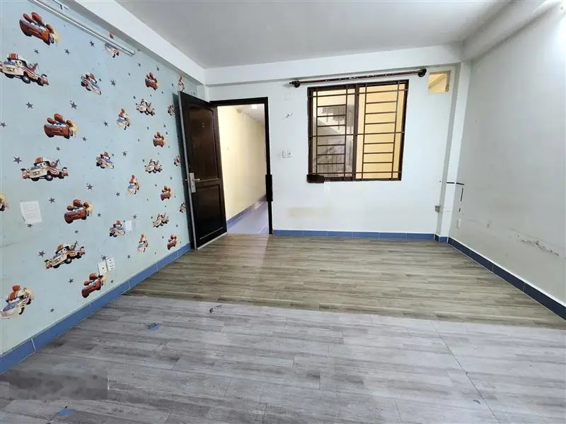 HIẾM! Đường 12m có vỉa hè Chu Văn An, ngang 4m, 72m2, 5 tầng, cho thuê 40tr/tháng