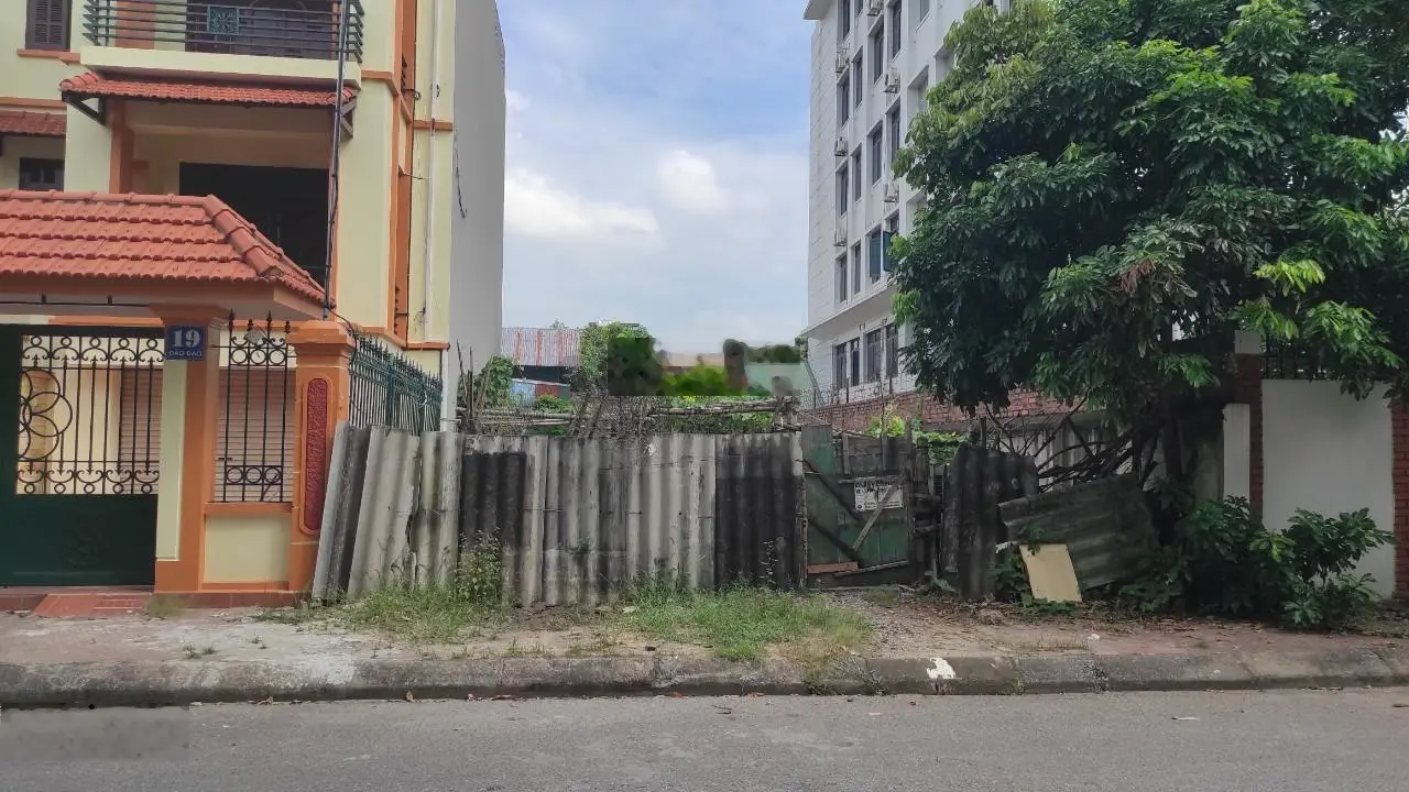 Cần bán lô đất lớn mặt phố Đinh Văn Tả tại trung tâm thành phố Hải Dương