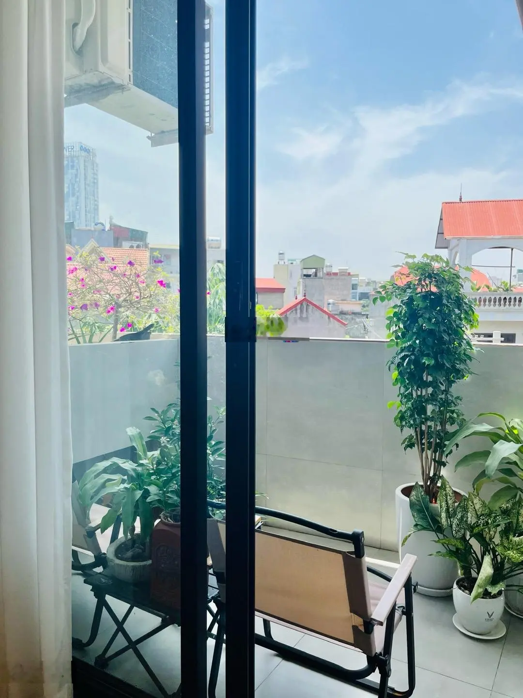 Bán nhà chiến thắng 5 tầng mặt tiền rộng ô tô vào nhà thiết kế kiến trúc sư hướng mát ở và kd