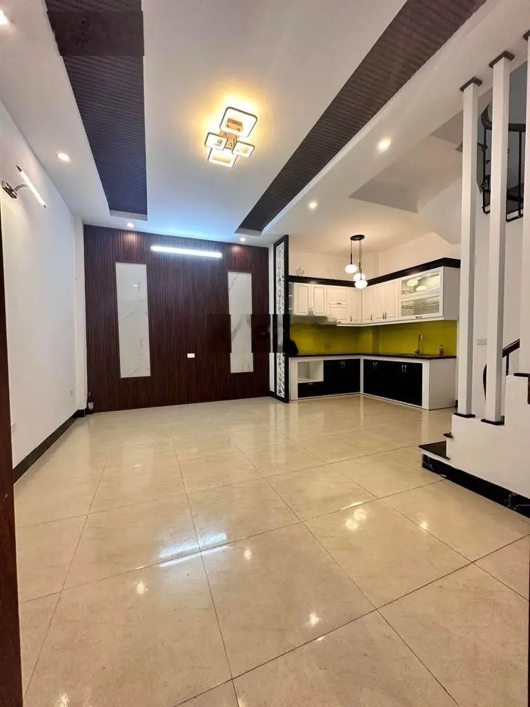 Nhà Q Hai Bà Trưng - sát Hoàn Kiếm - cách phố 50m - nhà lô góc thoáng mát - ngách thông