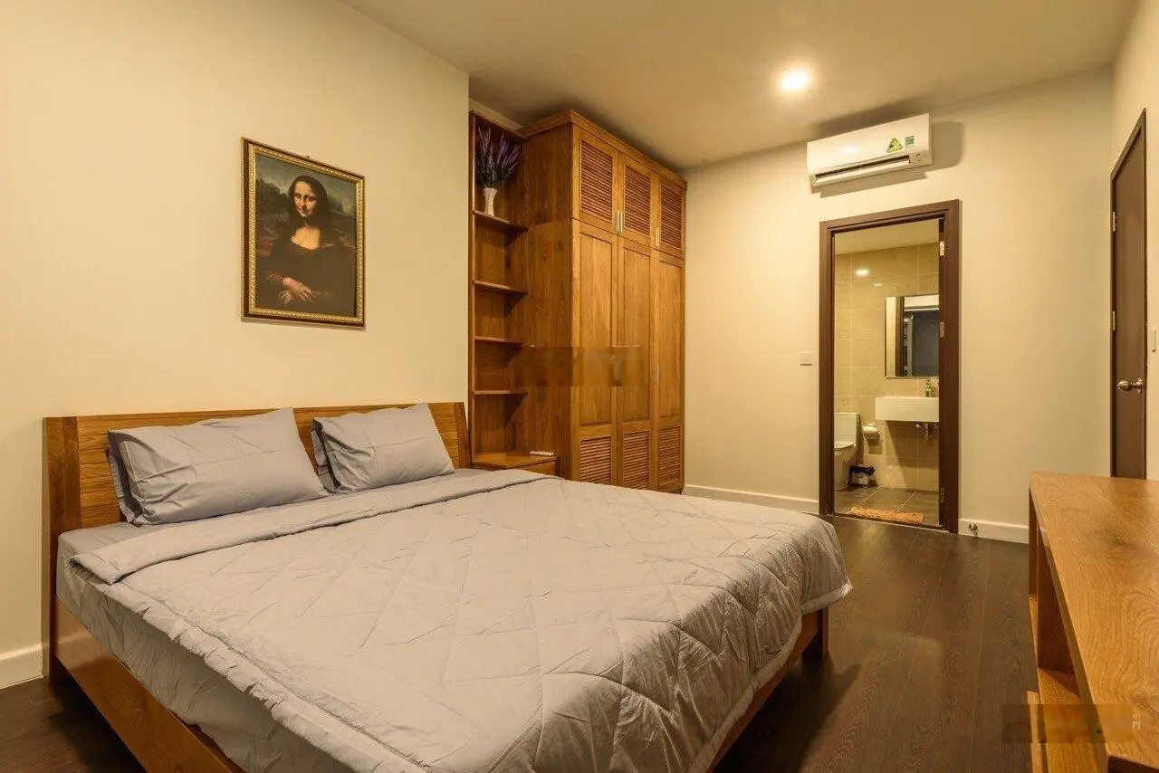 Chính chủ cần bán gấp căn hộ 74m2 The Tresor quận 4 chỉ 4,55 tỷ. LH: 0909 024 ***