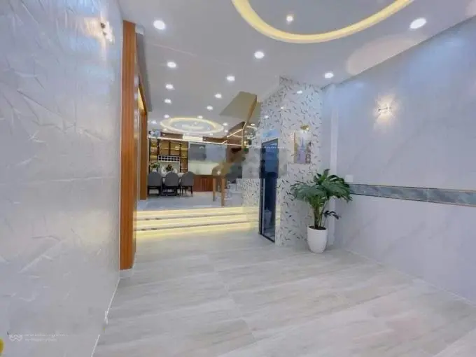 Bán gấp nhà Trần Tuấn Khải-P5-Q5 đang cho thuê 23tr/th nằm gần khu chợ Hoà Bình. DT 67,6m2/ 3tỷ770