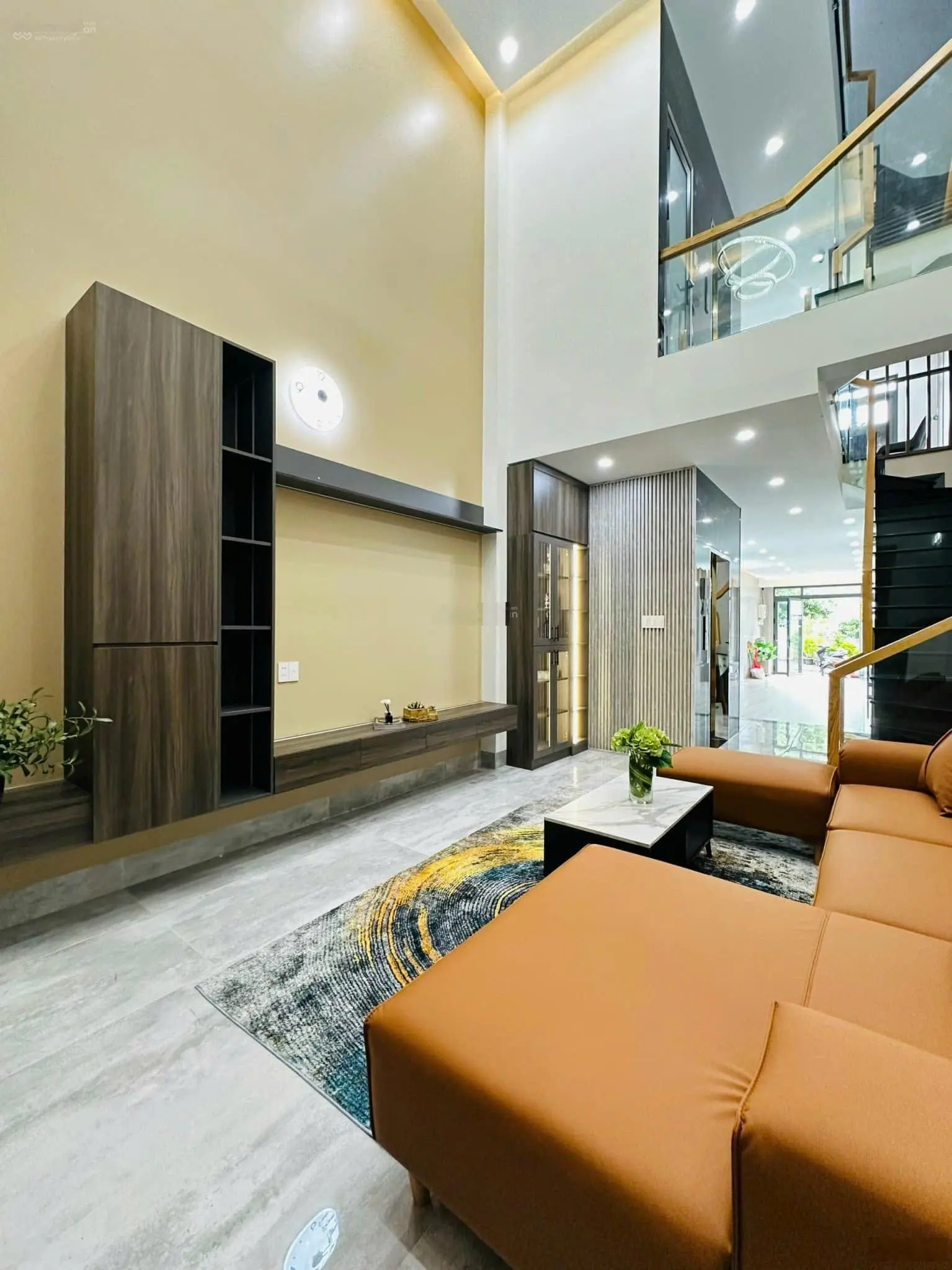 Giá 6 tỷ 990. cuối năm ngộp tiền bán nhà nguyễn văn nguyễn , q1. hxh. tiện ích xung quanh