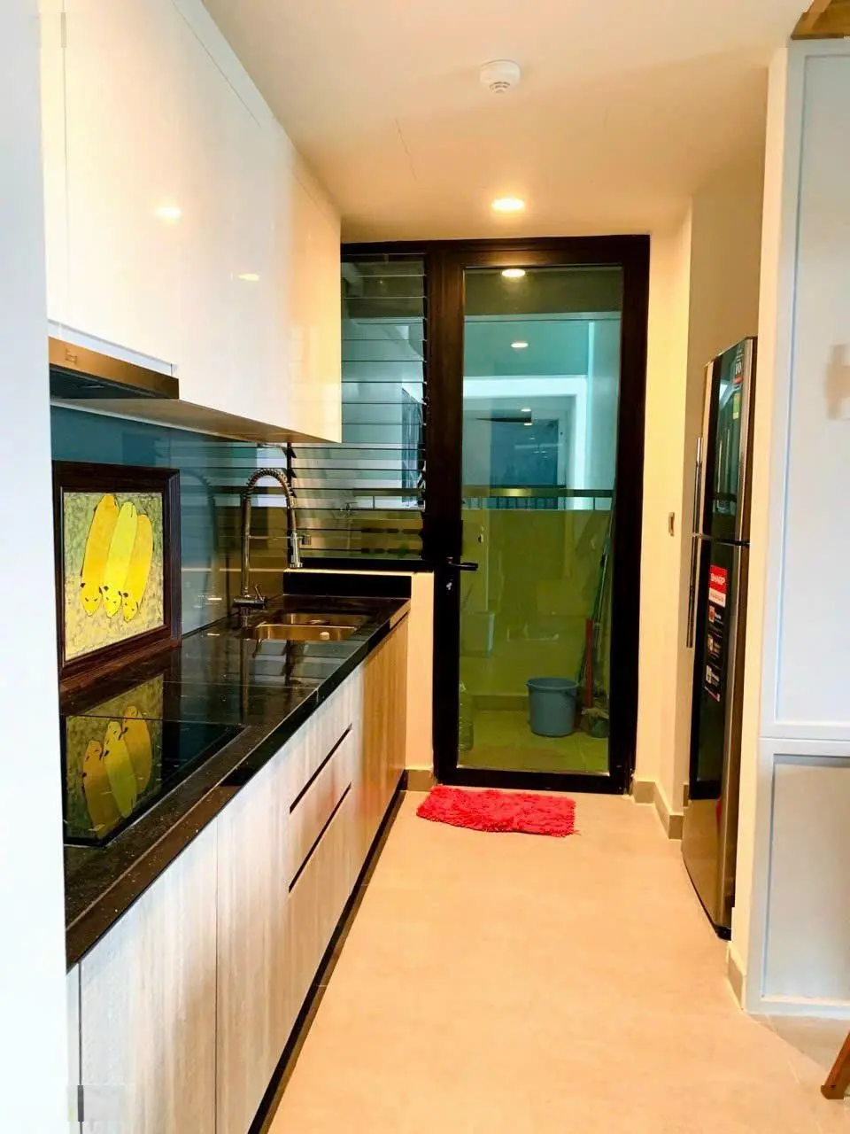 Cần bán căn hộ 2pn 2wc - FELIZ EN VISTA giá 6.5 tỷ , đã có sổ full nội thất, lh 0767 980 *** Mr.Tùng