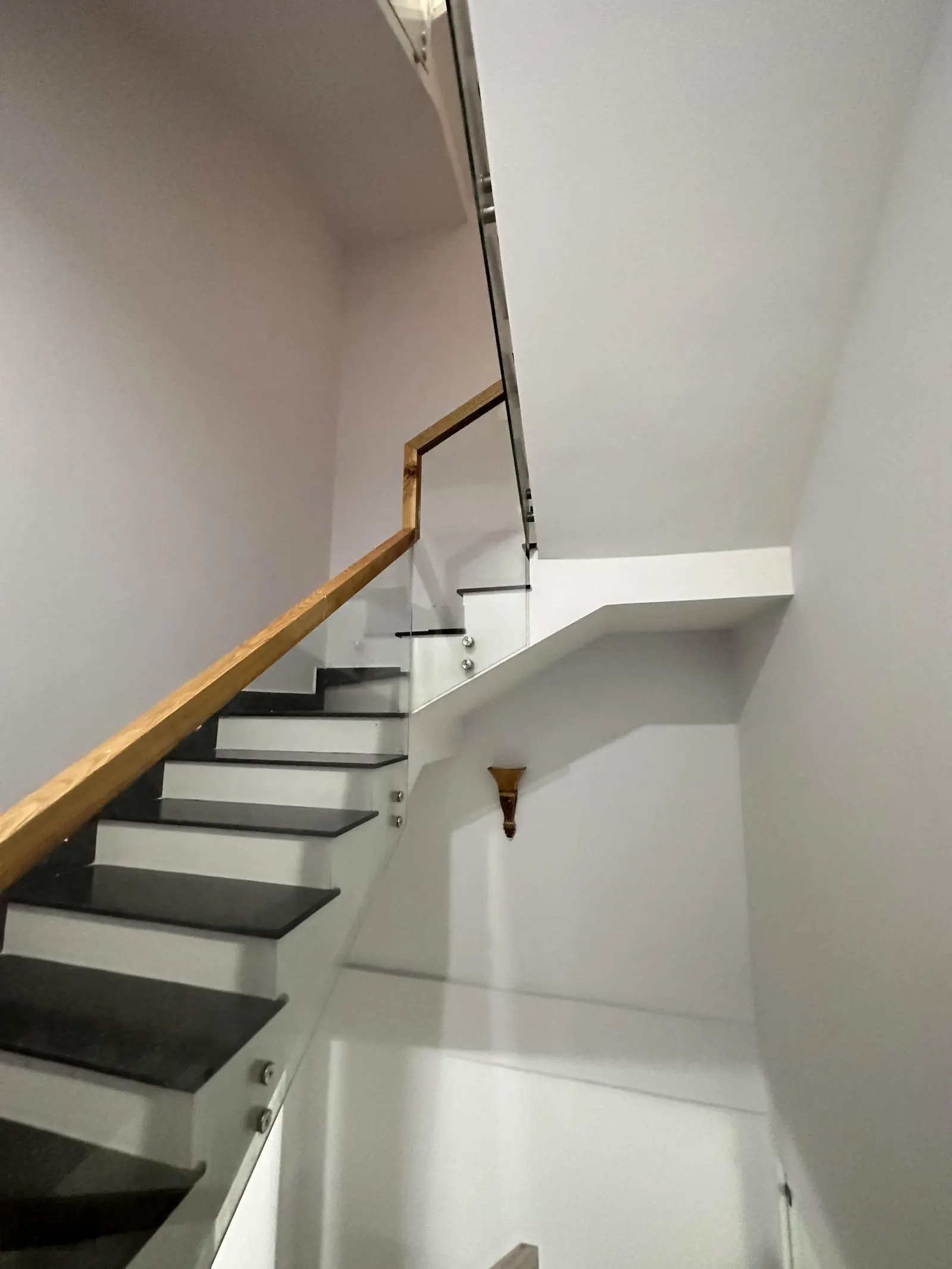 Rẻ nhất gò vấp-hxt 8m -dtsd: 233m2 - 4x20x 4 tầng - siêu thị .lotte mart lê đức thọ, p16, gò vấp.