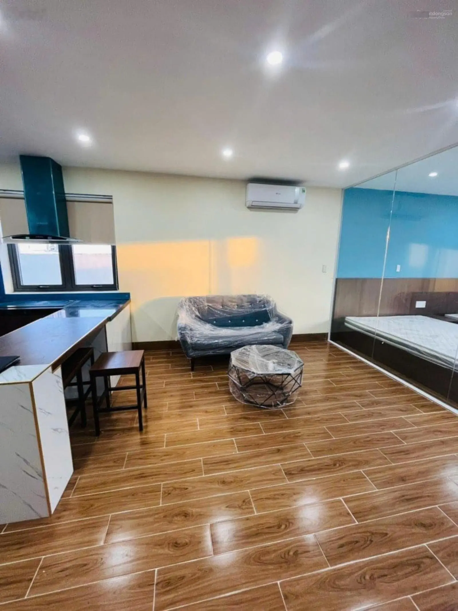 Bán tòa căn hộ 8 tầng đường Hoàng Bích Sơn, DT 103m2, tổng 15 căn, DT hơn 70/th - giá 19 tỷ TL