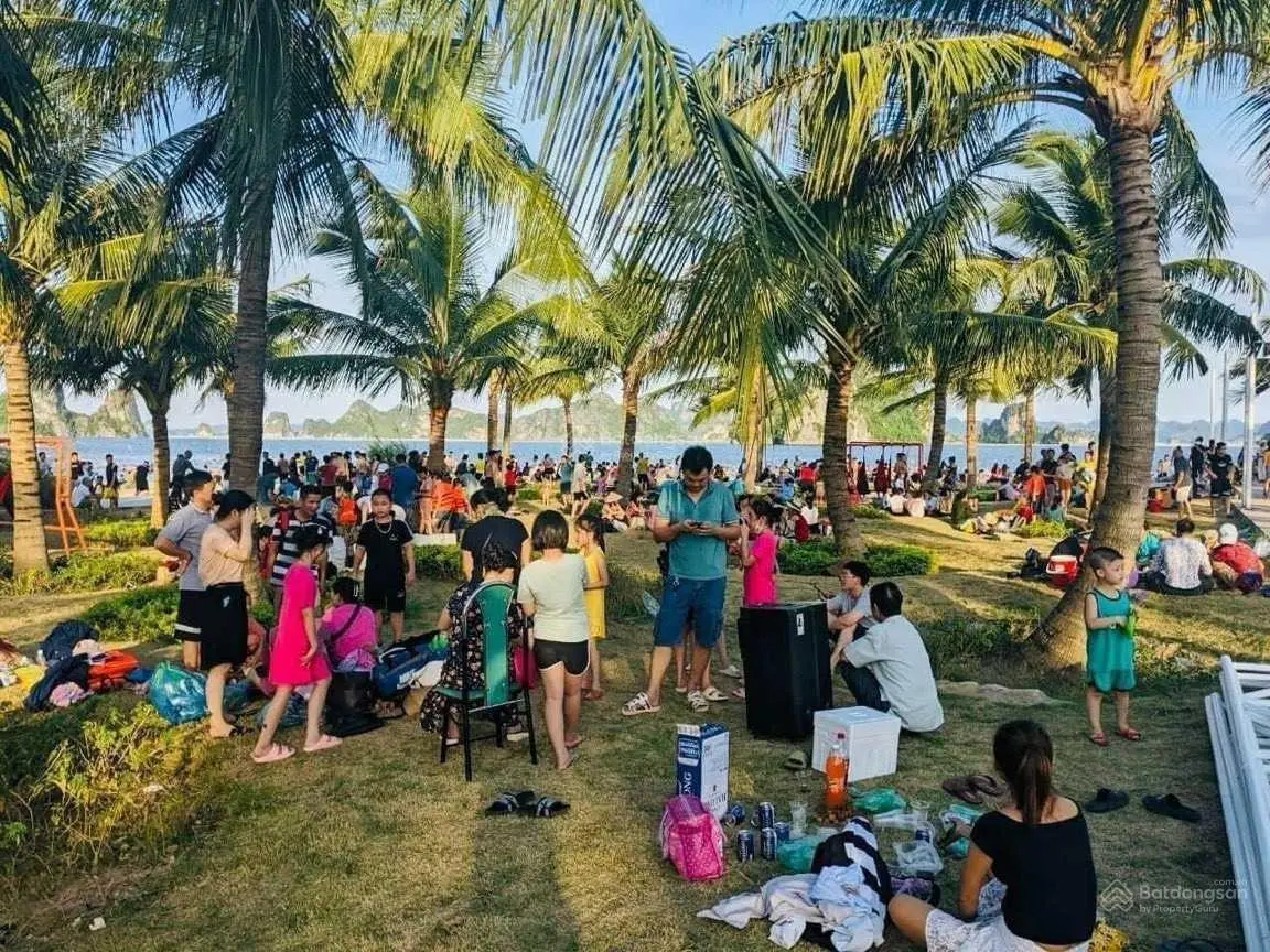 Đất trục thông biển, view quảng trường biển, cạnh nhà hàng 5 sao, DT 87,5m2,sổ đỏ, giá 3,6 tỷ