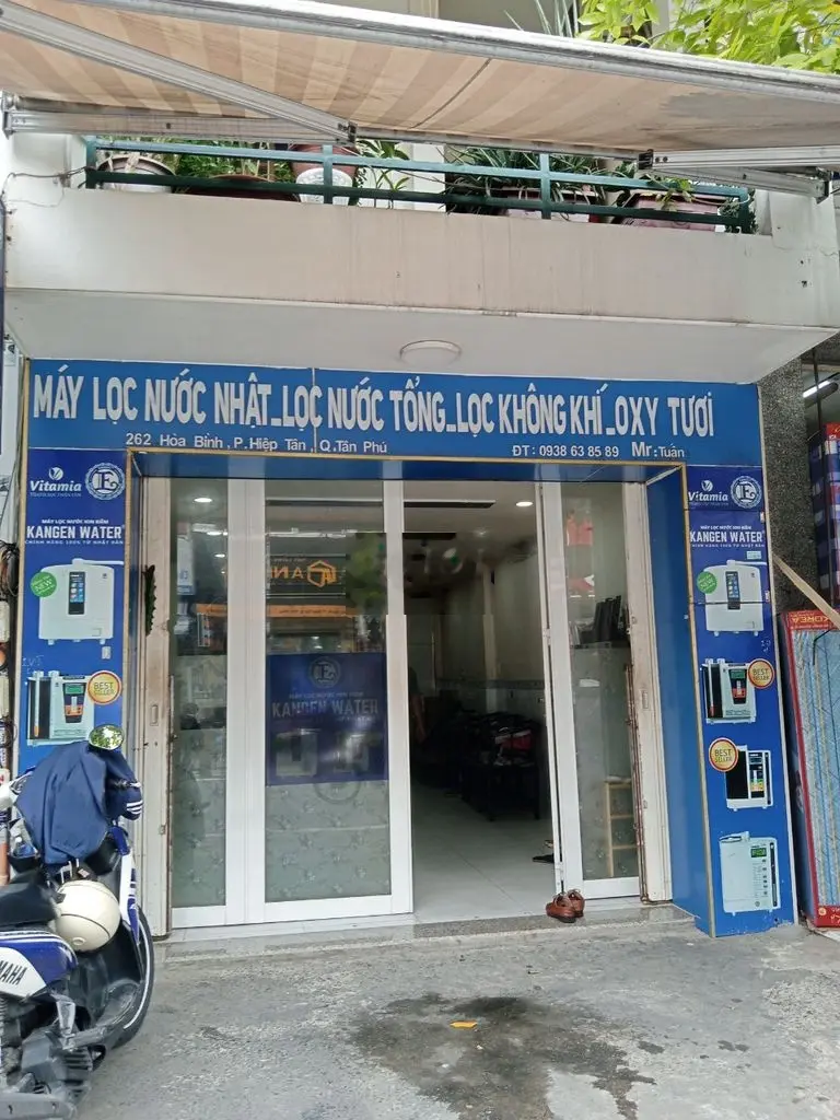 bán gấp nhà MT đường Hòa Bình , Quận Tân Phú giá ***
