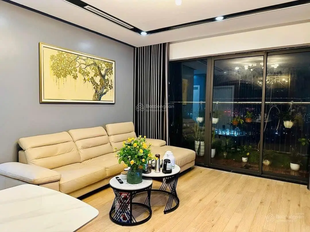 Bán căn hộ 3pn, dt:110m2 tại hồ gươm plaza hà đông, sẵn sổ đỏ - giá 5,5 tỷ, full nội thất đẹp