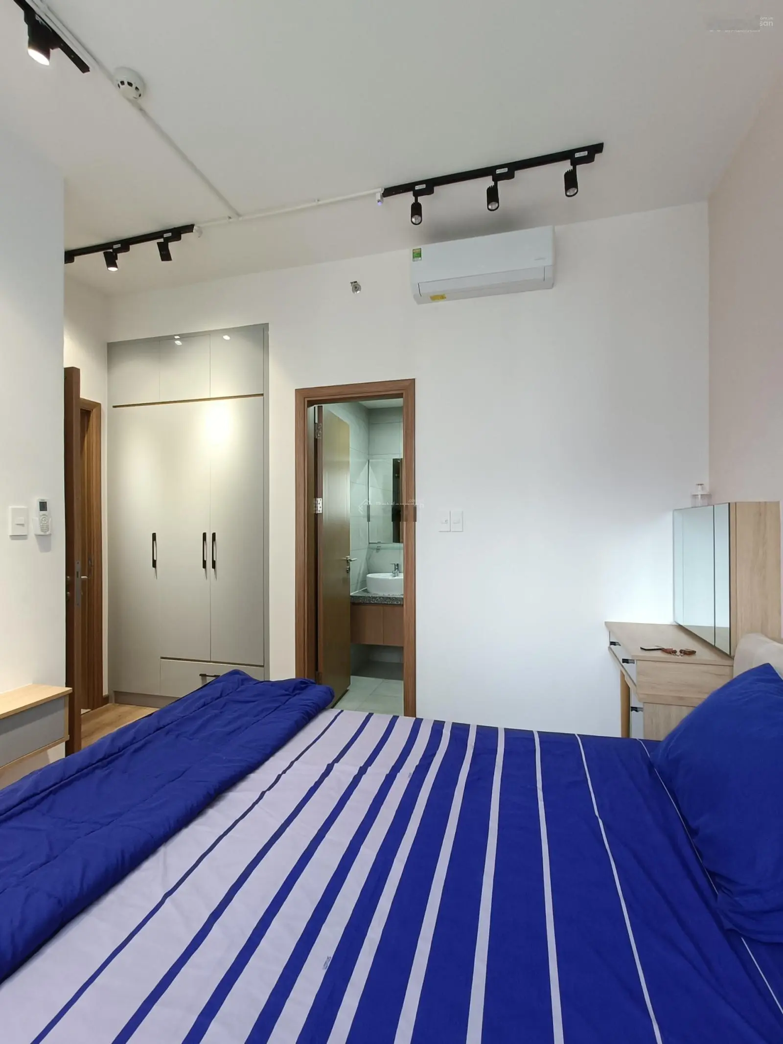 Bán căn hộ vị trí đẹp tầng 12 ban công hướng Đông tại The Habitat Bình Dương. LH 0909 901 ***