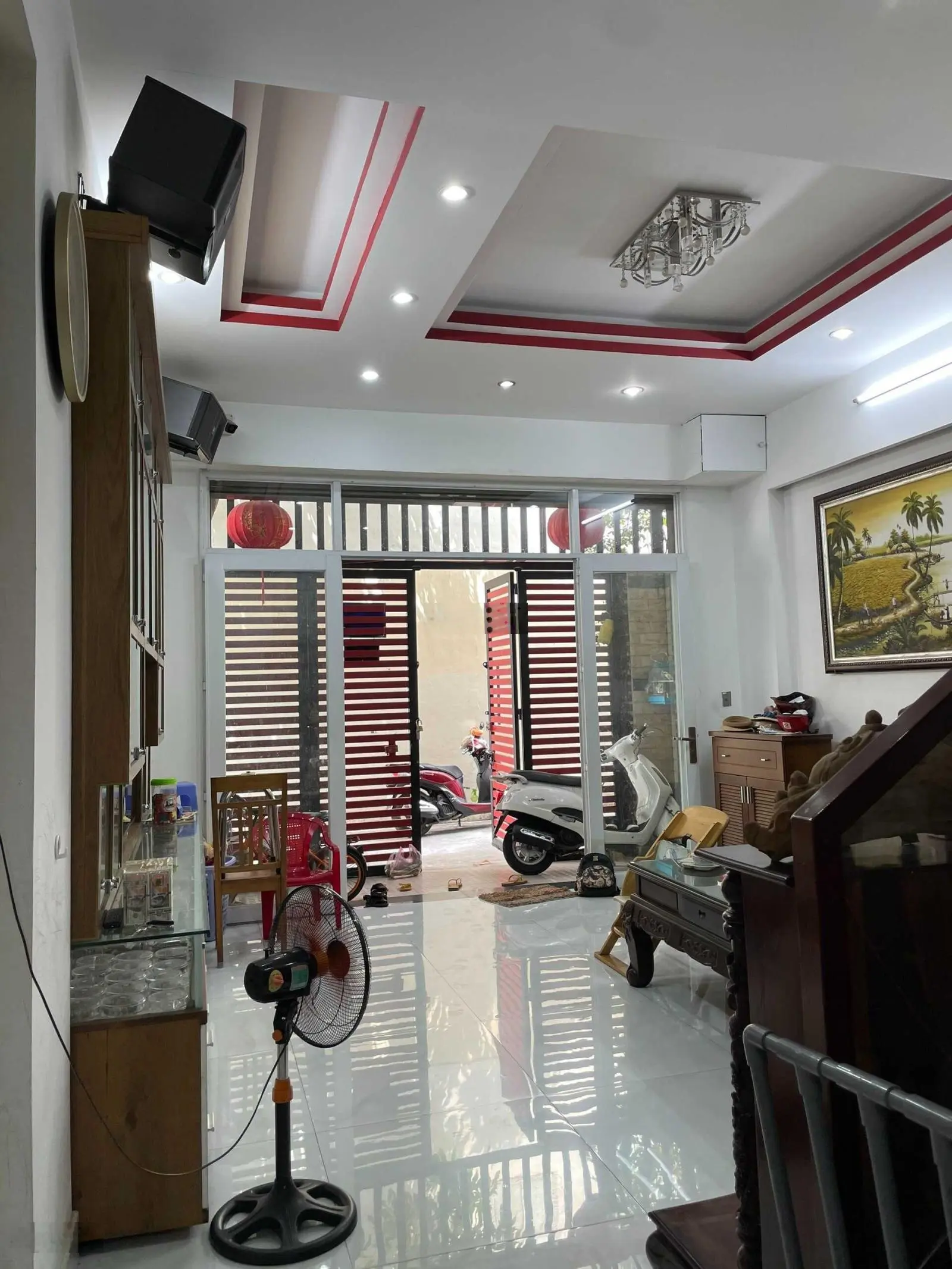 Bán nhà đường 12m thông đường Tô Hiệu dt 4mx14m 2 lầu đúc thật giá 6,8 tỷ