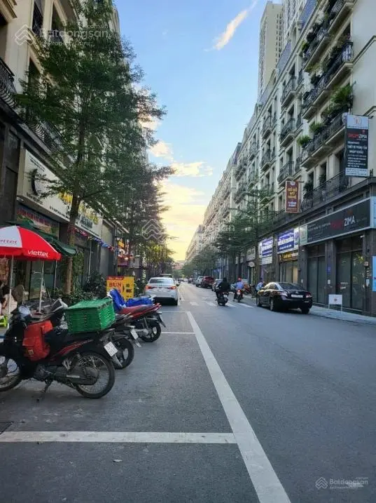 Chính chủ bán gấp 94,2 m2, 7 tầng, shophouse mặt đường Tố Hữu giá nhỉnh 34 tỷ. LH: 0963 689 ***