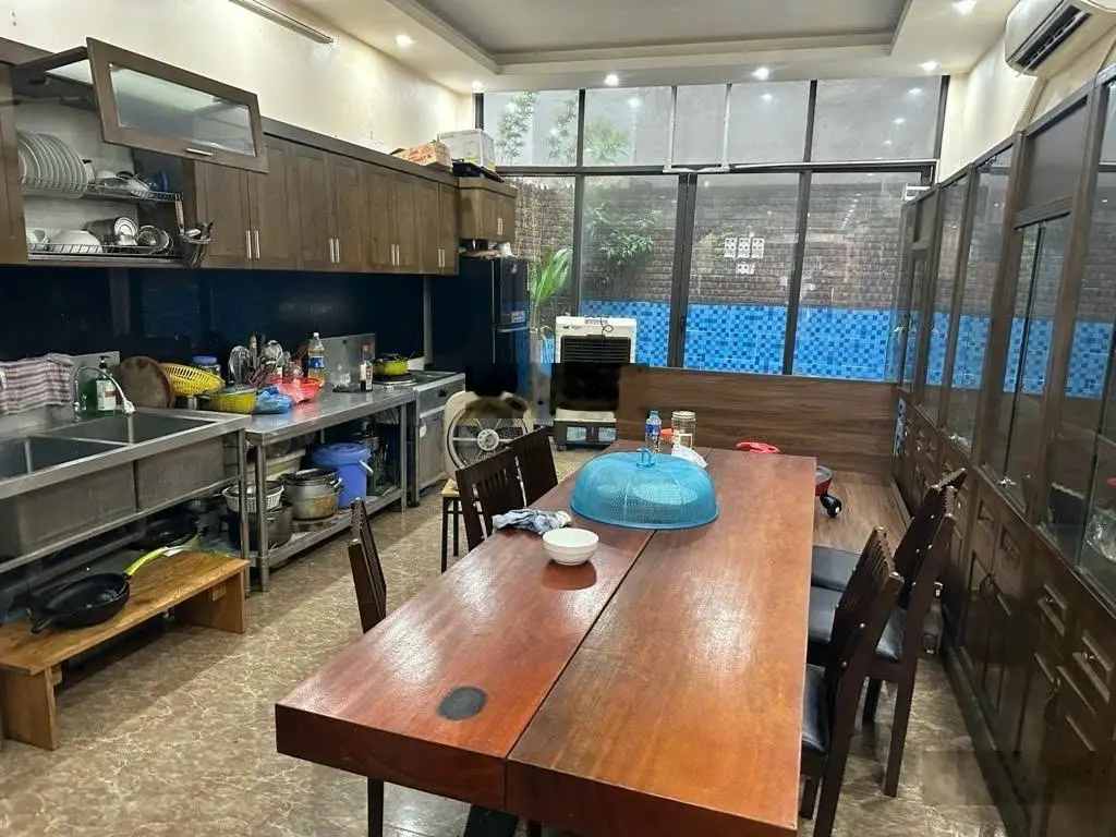 Bán nhà rộng, ngõ rộng ô tô tránh, gần phố chính Nguyễn Văn Cừ Nguyễn Văn Linh