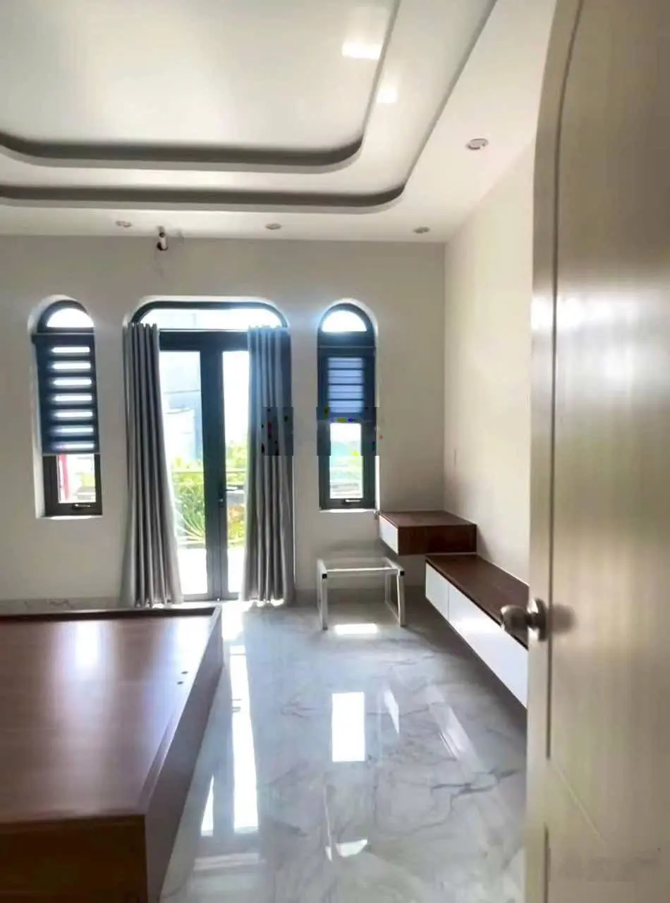 Chủ gửi nhà 1 trệt 2 lầu đối diện Vinhomes Q9 DT 52m2 SHR nằm đường Nguyễn Xiển hiện đang cho thuê