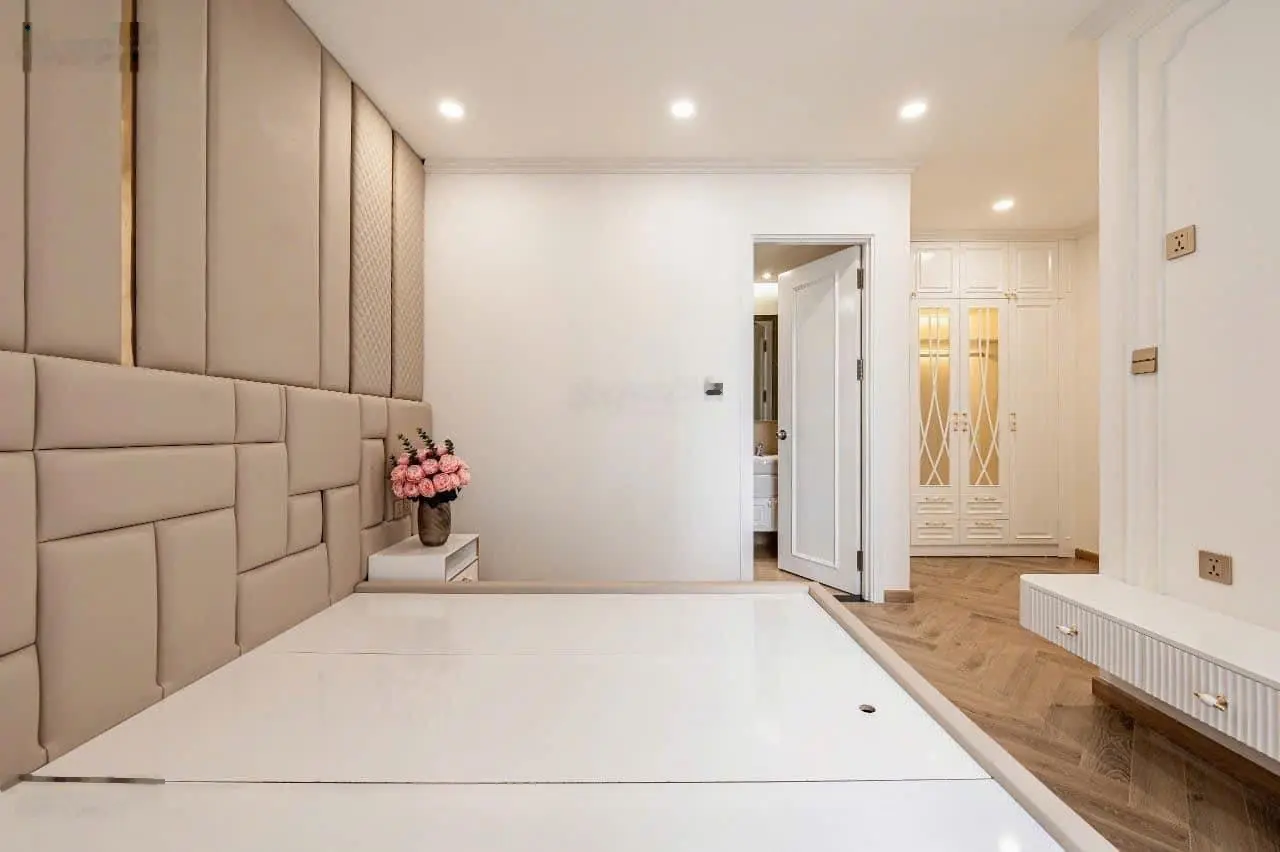 Cần bán CH cao cấp The Flemington, Q11, DT 97m2, 3PN, 2WC giá 6 tỷ sổ hồng, LH: 0902 369 ***