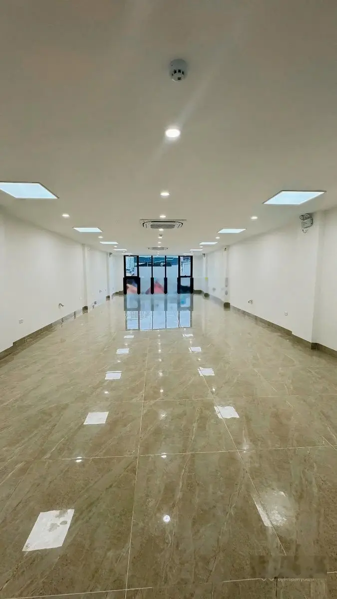 Cần bán gấp nhà mặt phố Nguyễn Viết Xuân, Quận Hà Đông diện tích 95m2, 1 hầm 8T nổi giá 35 tỷ có TL