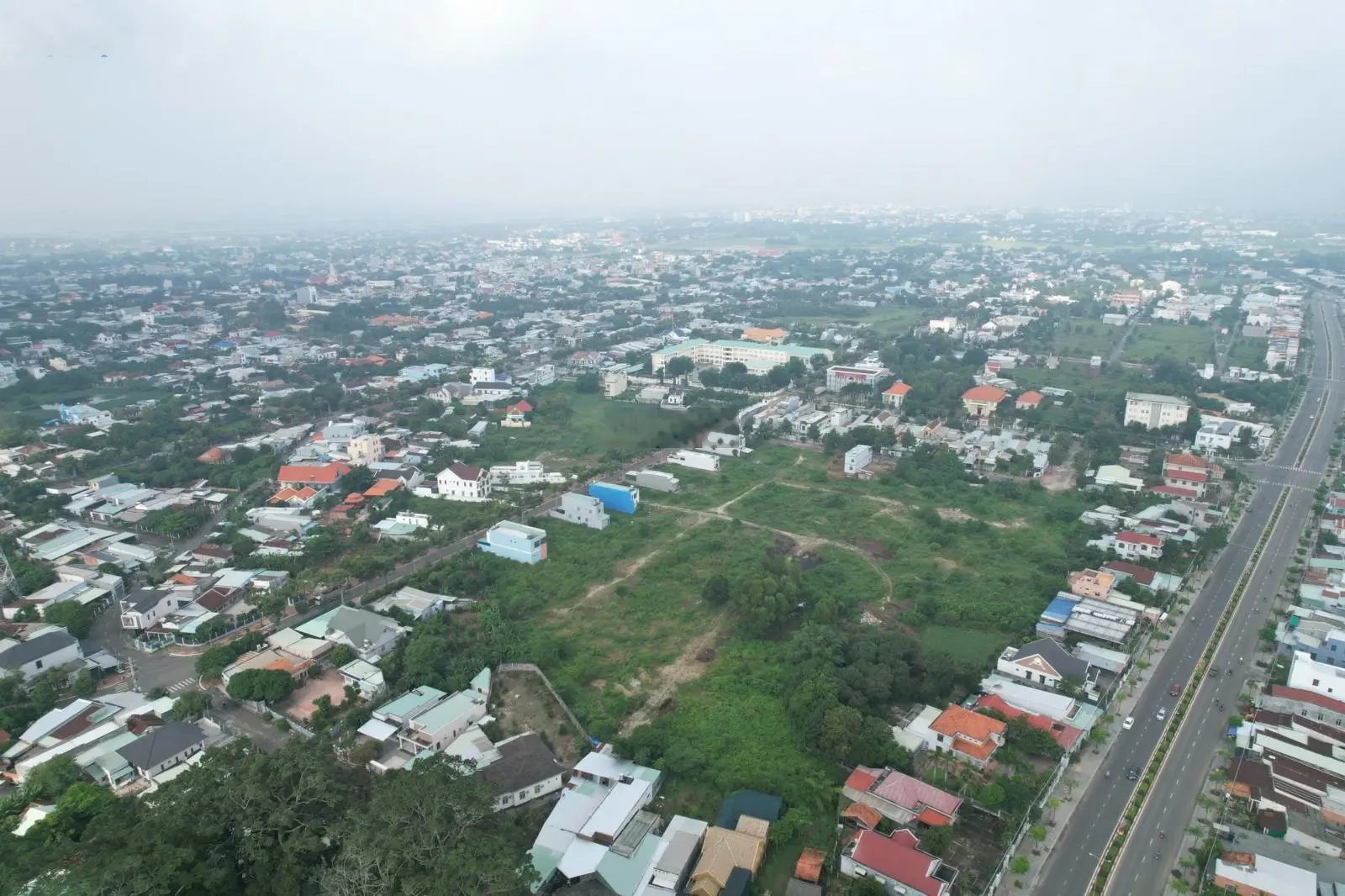 Chuyển nhượng đất dự án nhà phố Tỉnh BR-VT DT 30,000 m2 thổ cư 20,000 m2 ODT giá 6,3tr/m2