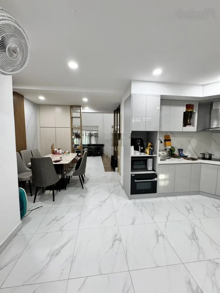 Khu nhà giàu Nguyễn Trọng Tuyển, 62m2, ngang 6m, tặng full nội thất, 7 tỷ nhỉnh