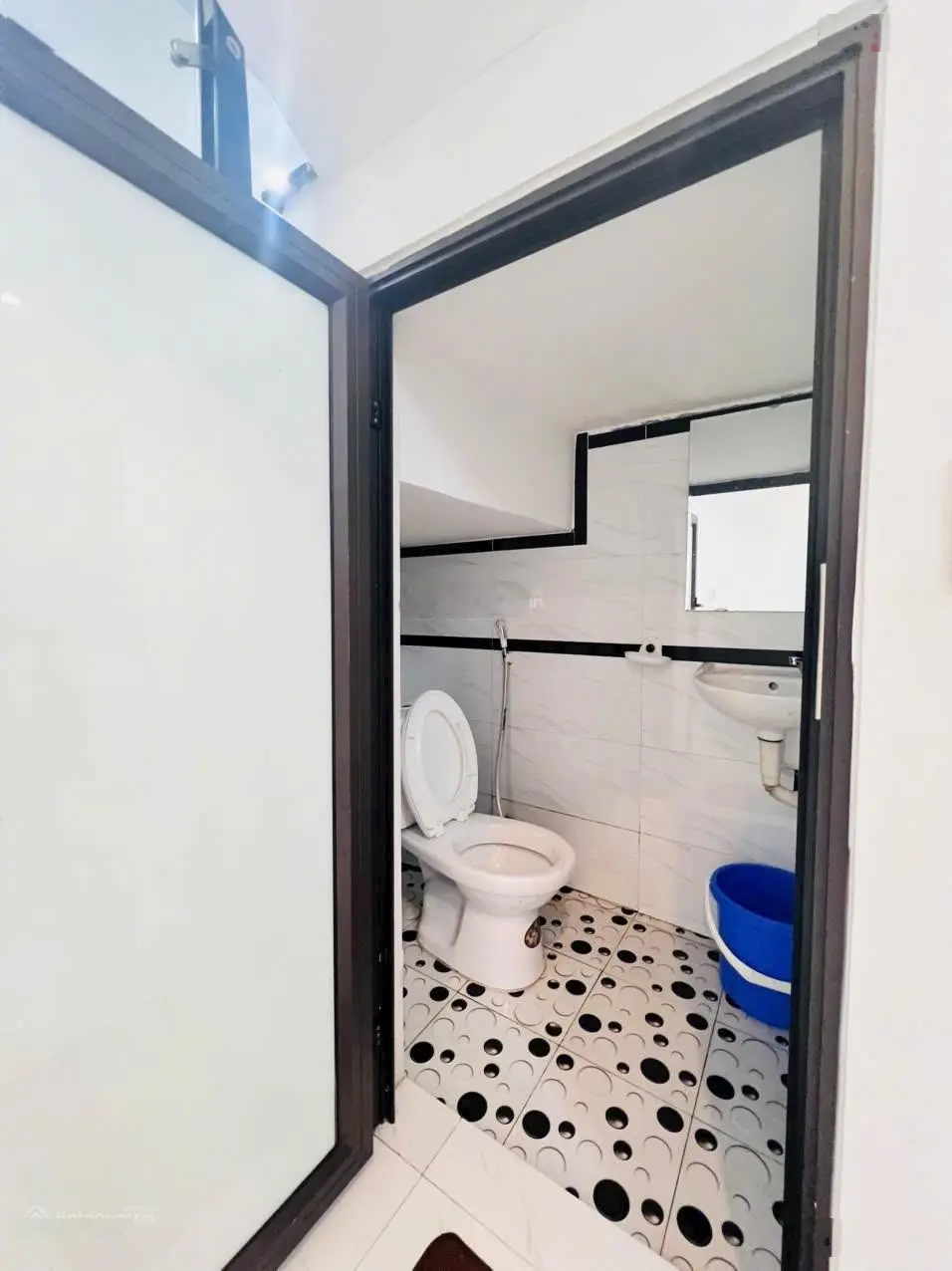 Nhà đẹp 3 tầng full nội thất ngay cạnh bệnh An Dương cách cầu rế 200m