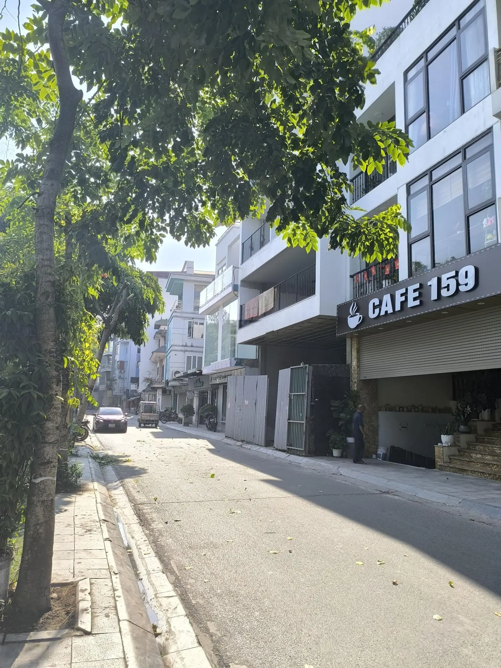 Bán nhà mặt phố Nhật Chiêu 75m2 - 52 tỷ, nhà 2 ngõ ô tô, phù hợp kinh doanh khách sạn