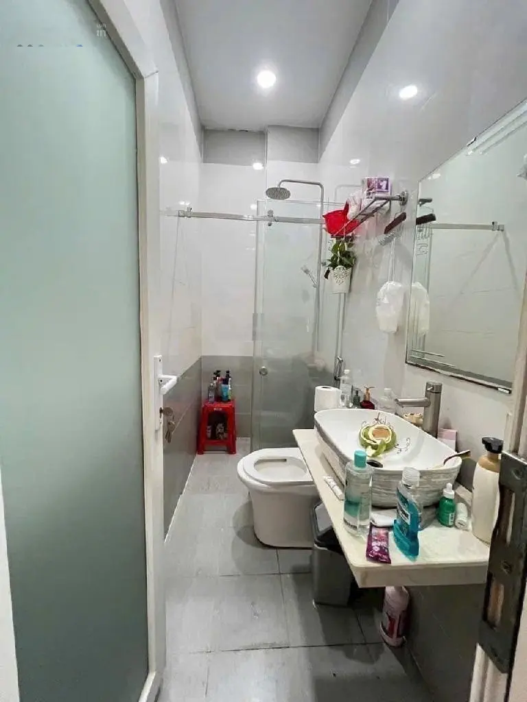 Bán nhà Tôn Thất Thuyết Quận 4 - 40m2 - 4 tỷ nhỉnh - 3 tầng - hẻm 4m - khu dân trí cao an ninh