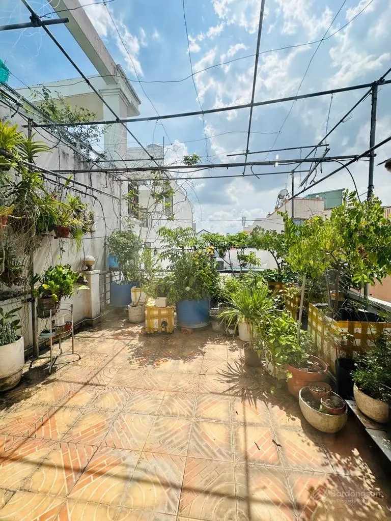 63m2 - 4 tầng - 2 mặt hẻm - Huỳnh Văn Bánh xe hơi vô nhà - an ninh - chỉ 11.8 tỷ