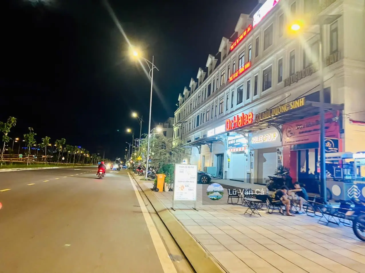 Bán gấp Shophouse mặt tiền song hành Lakeview City dt 5x20 5 lầu giá bán 22 tỷ Lh ngay 0907 860 ***