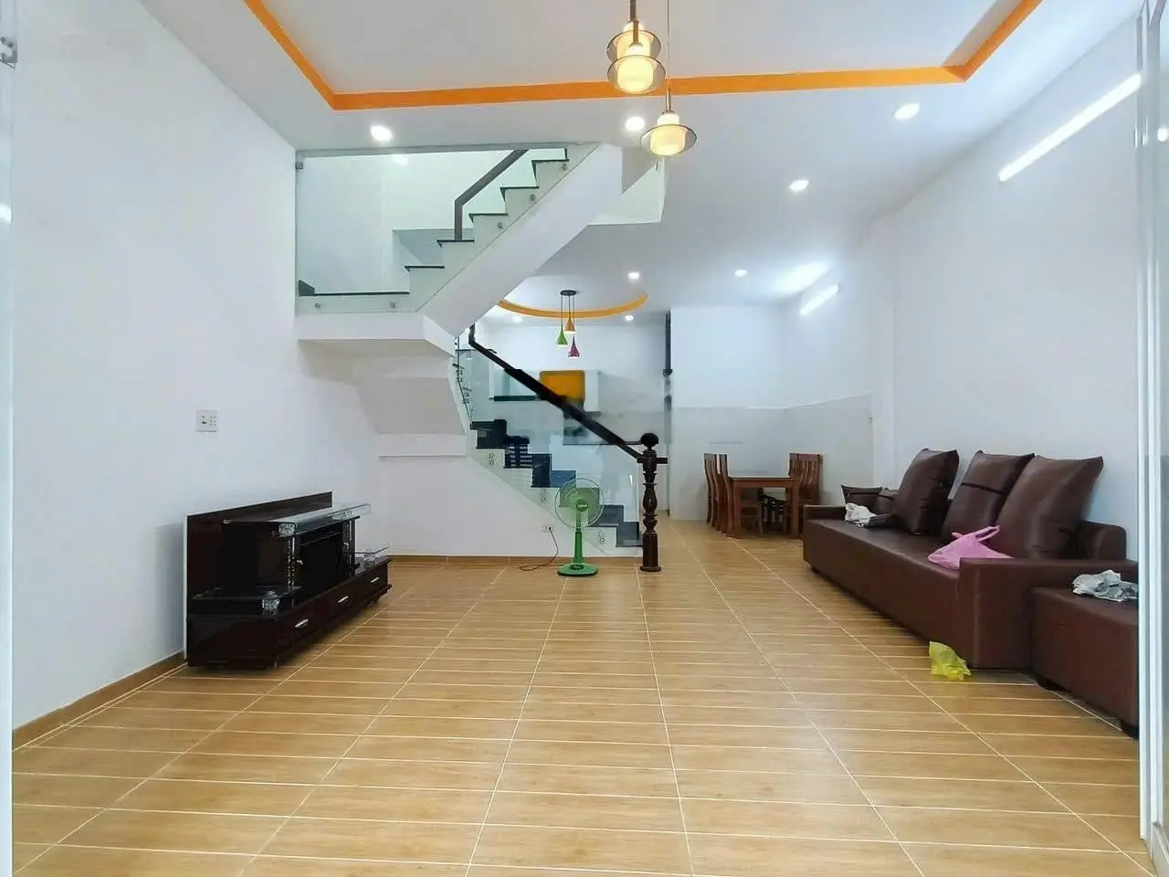 Kẹt tiền bán gấp nhà đường Nguyễn Bá Lân, Thảo Điền quận 2 giá 3tỷ200tr DT 56m2