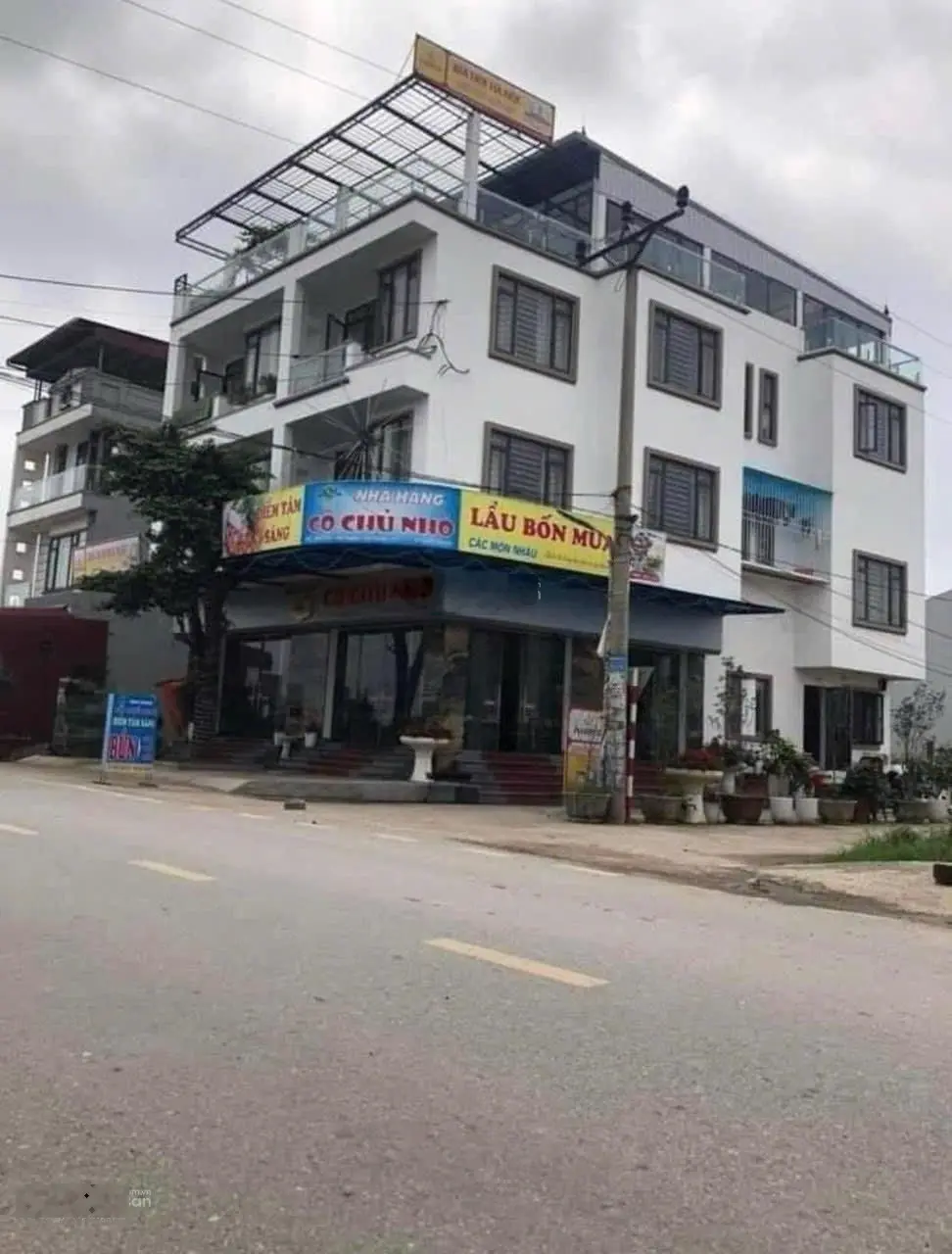 Duy nhất 1 lô đấu giá Đan Kim đối diện trường Dương Quảng Hàm xung quanh là dự án khu hành chính mớ