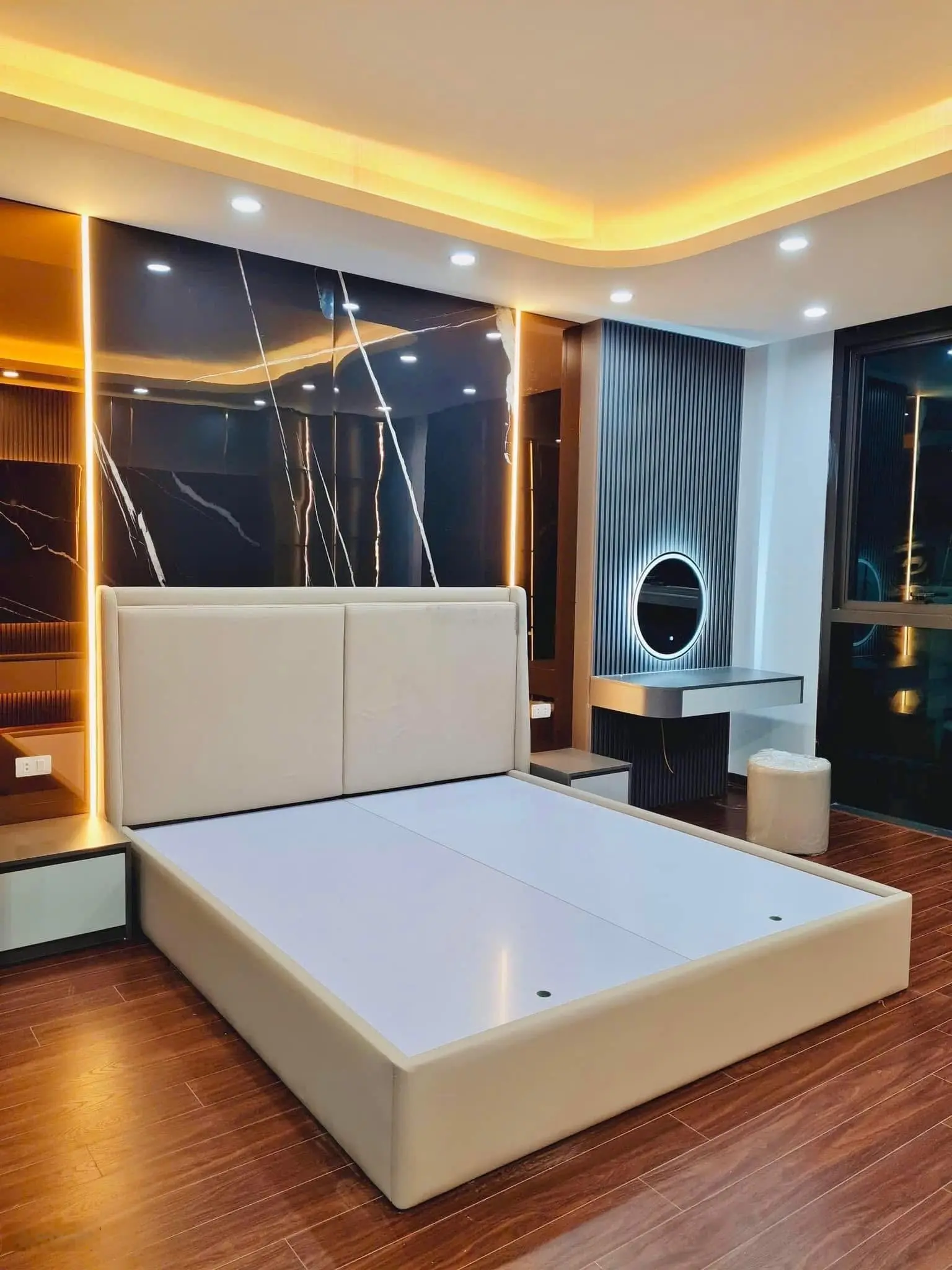 Nhà trong mơ phân lô Nguyễn Chí Thanh ôtô đỗ cửa, cách phố 30m DT 51m2, 5tầng, MT 6m, giá 18,8tỷ