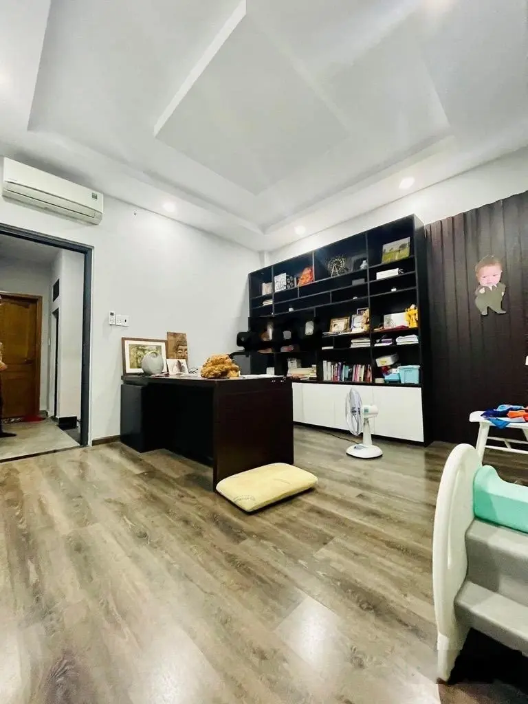 Mặt tiền kinh doanh khu vip P15 Tân Bình, ngang 5m hiếm ít nhà bán, giảm mạnh 1 tỷ, giá 9.8 tỷ