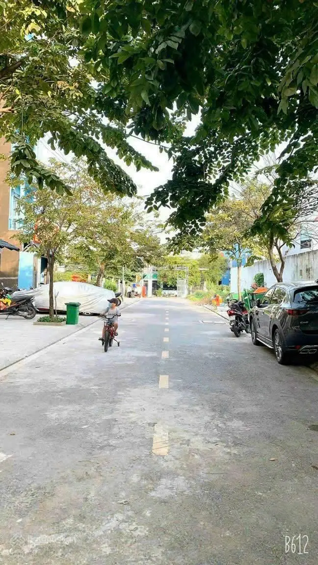 Bán nhà Đẹp 4,2m x16m.xây 1 lủng 3 lầu hẻm nhựa 12m có vỉa hè đường TA16,phường Thới An.quận12